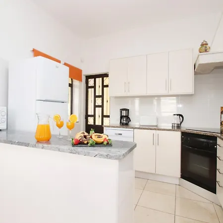 Villa Near Albufeira With Private Pool Albufeira